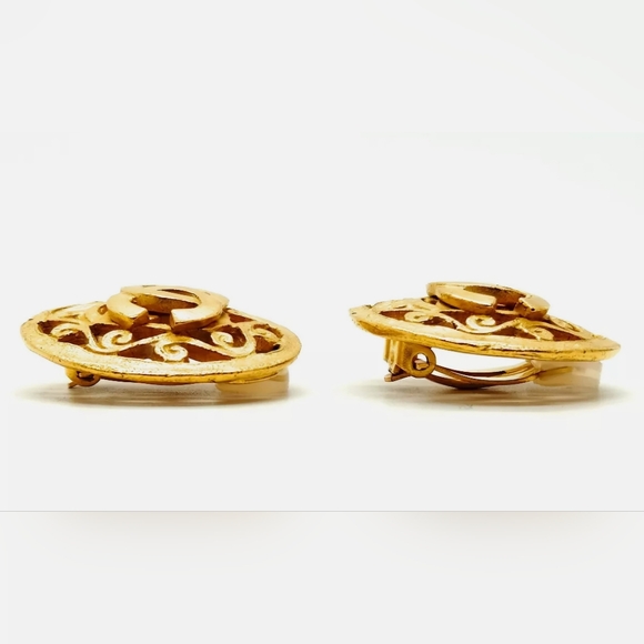 ❌️SOLD❌️🔥24K Chanel Flower Interlocking Coco Gold Plated Vintage 1995 Openwork - Picture 6 of 12